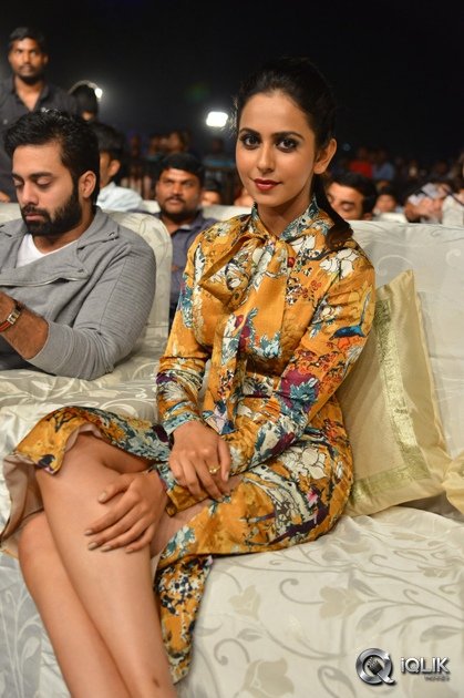 Rakul-Preet-Singh-At-Dhruva-Movie-Pre-Release-Function